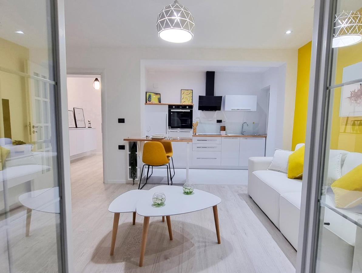 'The Yellow' Condo Berat Exteriér fotografie