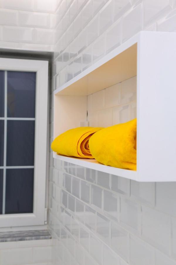 'The Yellow' Condo Berat Exteriér fotografie